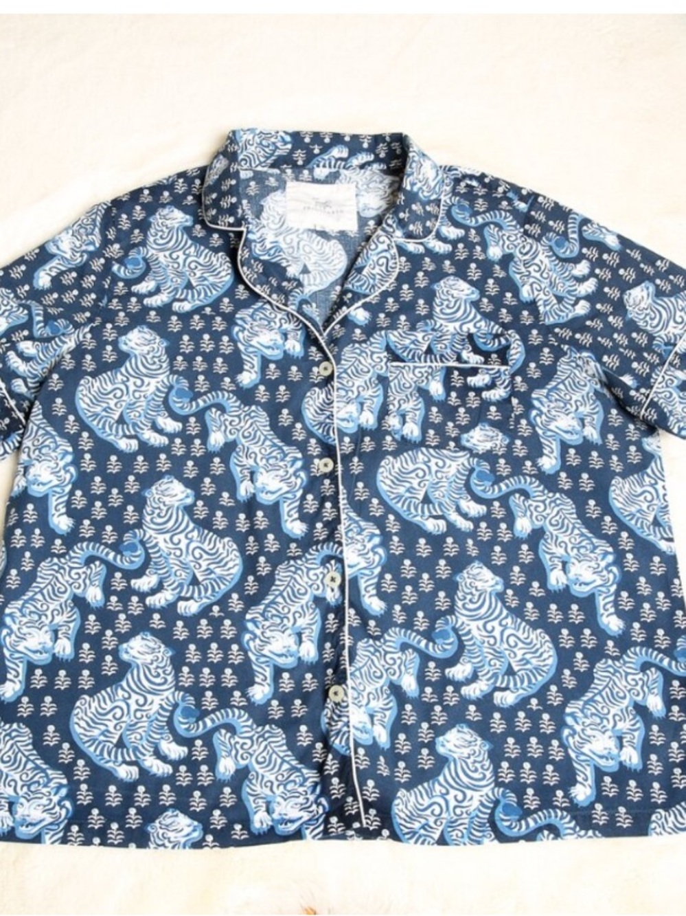 Printfresh Tigerqueen Short sleeve button down top XL